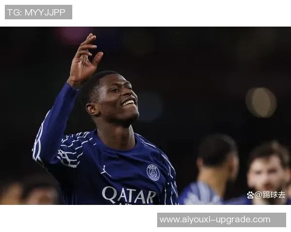 西甲激战巴黎圣日耳曼大胜拜仁引发转会风波与球迷热议