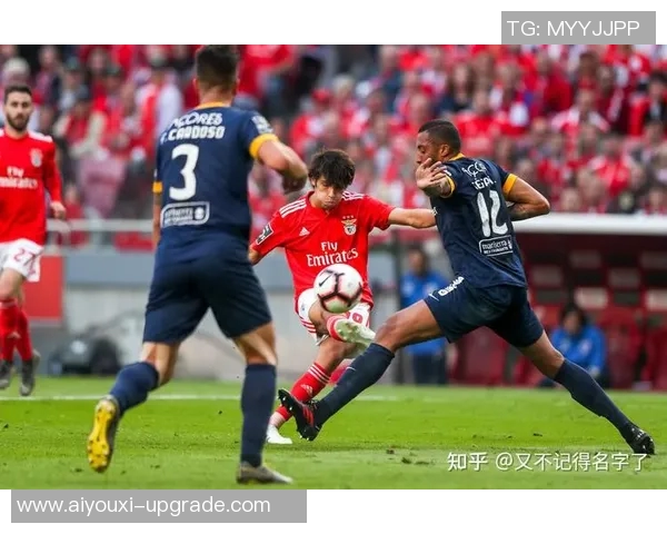 那不勒斯大胜波尔图四球狂潮引发全场欢呼盛况