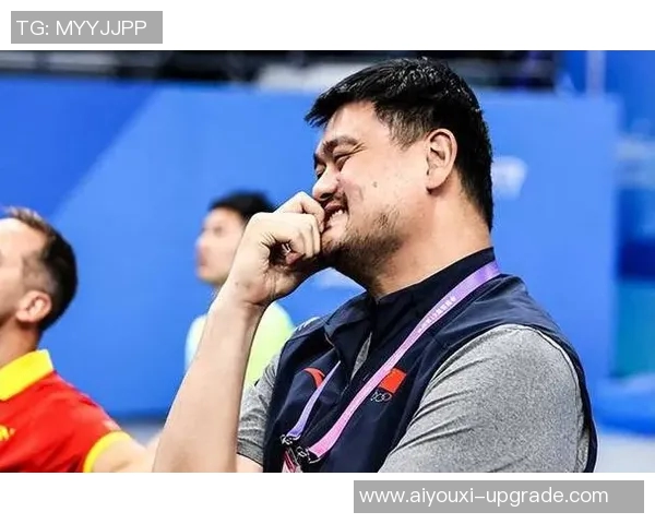 姚明打球现场精彩瞬间回顾球迷热情高涨的篮球盛宴