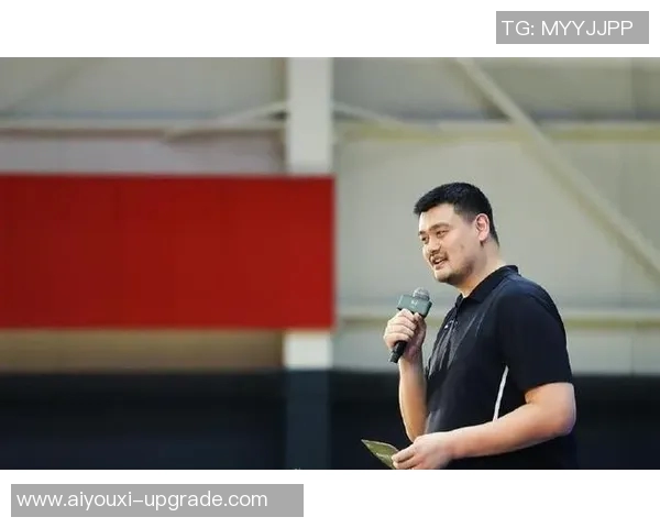 驾校教练姚明：从篮球场到驾驶座的传奇转型之路