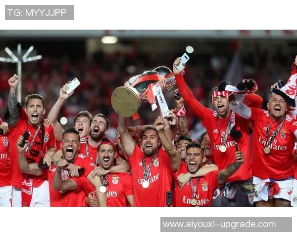 英超惊现冷门本菲卡以1-0战胜马竞引发争议判罚引爆全场气氛 英超惊现冷门本菲卡以1-0战胜马竞引发争议判罚引爆全场气氛