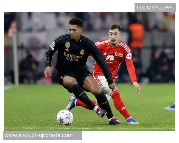 西甲精彩对决那不勒斯大胜曼联4-0逆转瞬间引发全场狂欢 西甲精彩对决那不勒斯大胜曼联4-0逆转瞬间引发全场狂欢